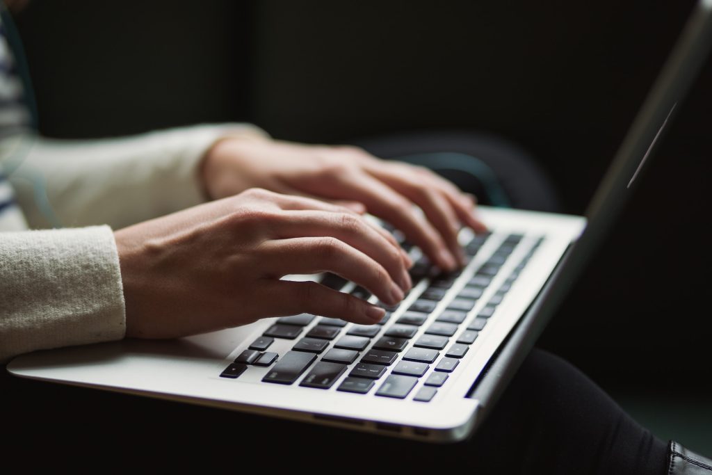 How to Leverage AI Content Marketing...